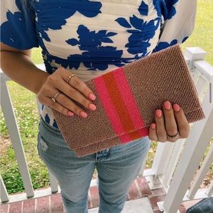 Beaded Purse with gold chain.